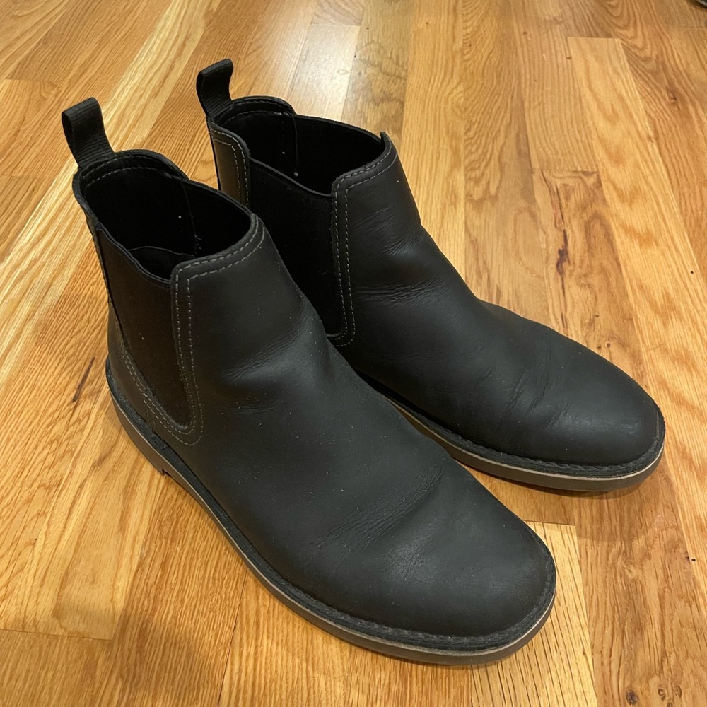 Clarks Men's Black Chelsea Boots